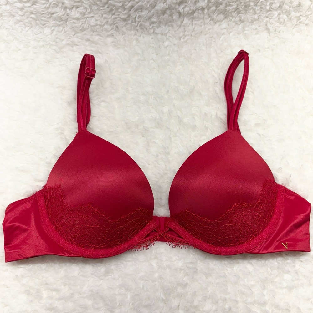 Victoria’s Secret Very Sexy Push-Up Bra 34B Red Lace